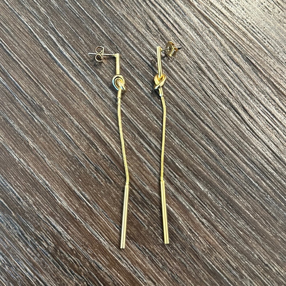 🇰🇷 long stud earrings from seoul